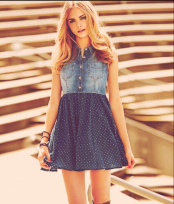 CaraDeleFC's profile picture. weather forecast for tonight: Dark!