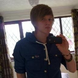 AndyFalderFacts's profile picture. #TeamFollowBack