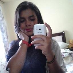 U.u.u.u   Algumas pessoas são como bolhas de sabão : lindas porem vazias...