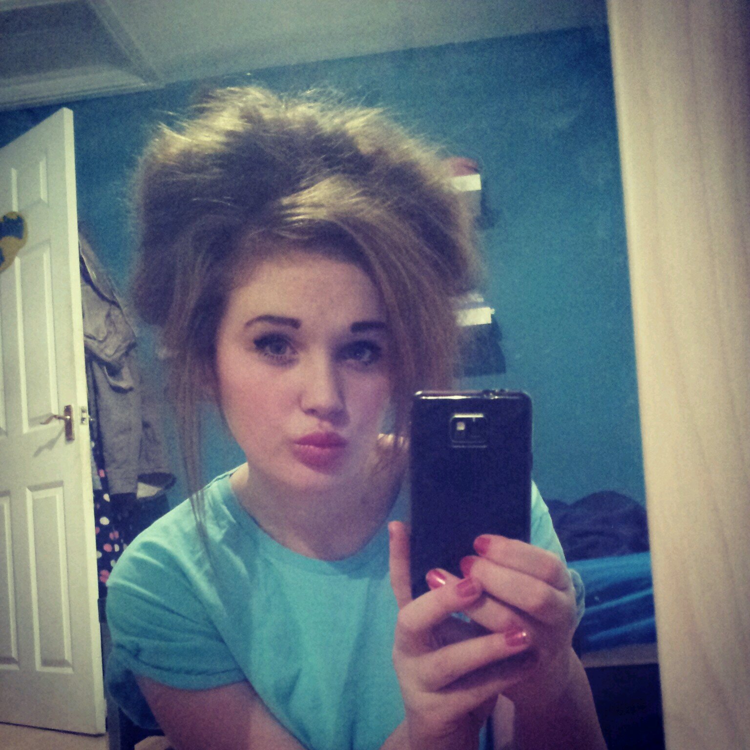 fxckchar's profile picture. i love @elliegoulding ..you me at six,30 seconds to mars,bullet for my valentine,fall out boy are all perf.