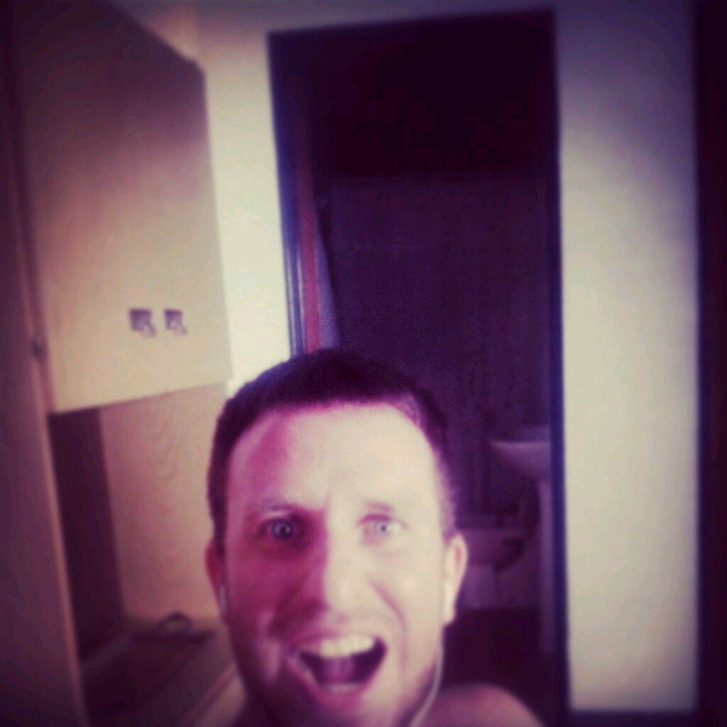 serlimon33's profile picture. 