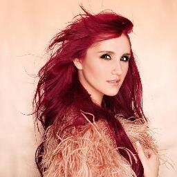 twitter em homenagem  para nossa Duesa da musica @DulceMaria