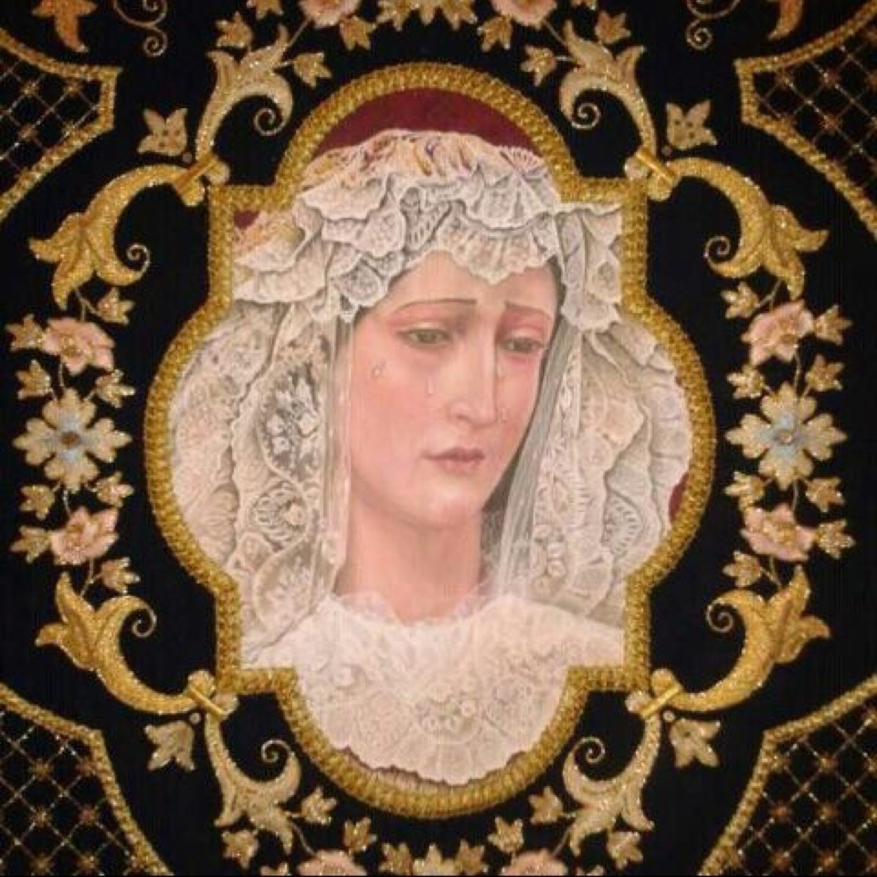 DoloresPorcuna's profile picture. Hermandad fundada hace más de 250 años. Procesiona el Viernes de Dolores y Jueves Santo. Ubicada en la Iglesia de Jesús.