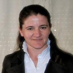*** Njerëzit janë të njejtë para natyrës, edukata i bën të dallohen.***
*Portat e mundesive nuk hapen vetvetiu, celsin duhet ta rrotullojme ne*