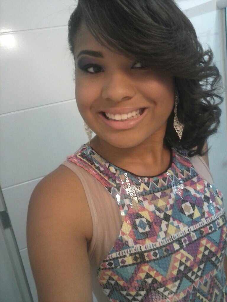 no meio de todas as coisa que esperamos alcançar e um dia nós tornarmos,só não me restam dúvidas de que eu quero é ser FELIZ