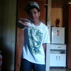 coé:::::: só passei aqui pra dizer que eu AMO esse menino de mais e ele tmbm me AMA!!!!!