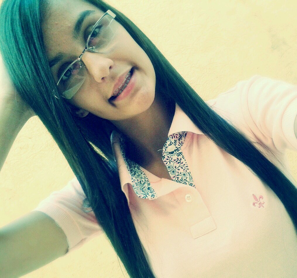 Aproveitar a vida sem ter medo de ser feliz ,e ao lado de quem realmente se importa com você é o ideal .. segue ? ;3  
   m;á da @Feh_loiraa *-* ♥