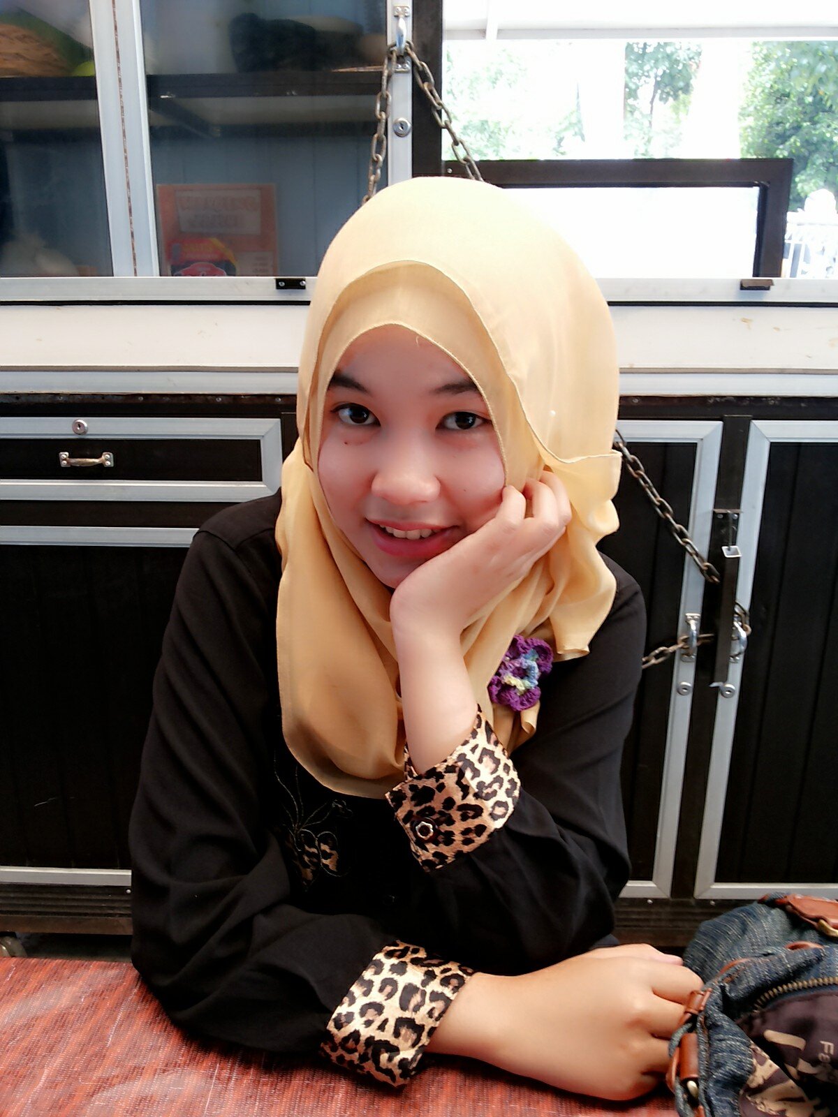 IG : indah_mailyna12 || path : indah mailyna