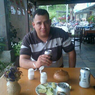 Soy una persona amable divertida con ganas de conocer nuevas amistades siempre, amo y creo en Dios incondicionalmente el es mi rocka y mi todo.