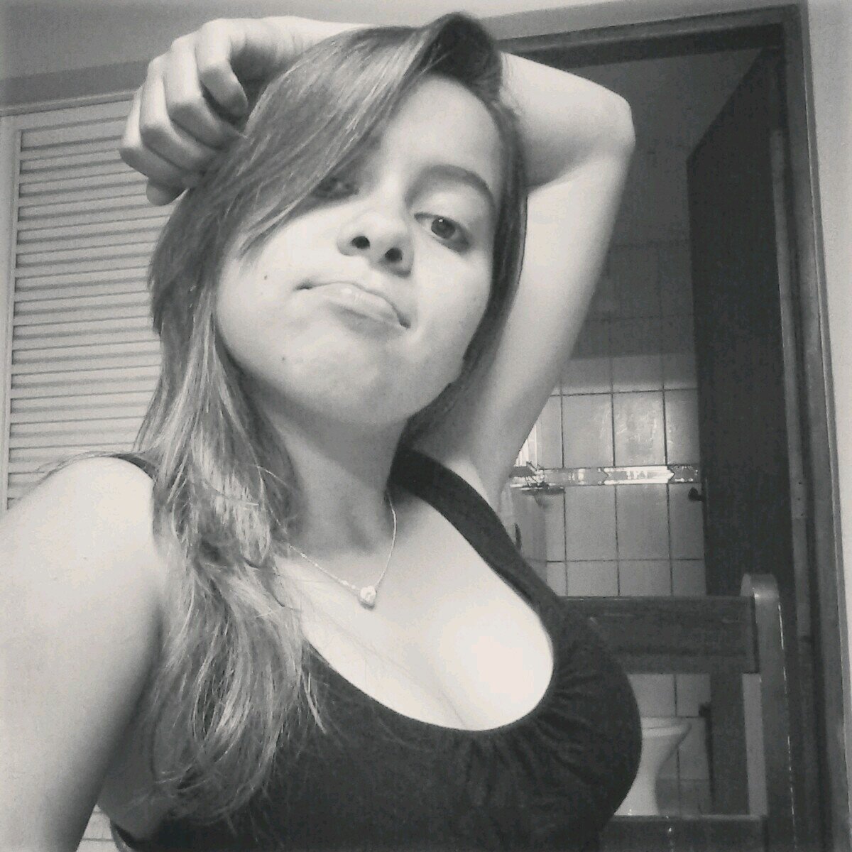 Whats (35) 98546005
