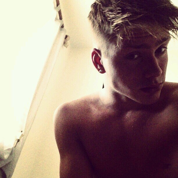 18. Closet Homosexual. Fabulous. New Twitter.                                 | Being gay is just a small fraction of who I am, not what defines me |