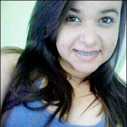 Pamela Ferreira 
Instagram : paamellaferreira #seguisigodevolta
Facebook : https://t.co/m63J11YchM
s2