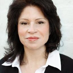 Public Relations pro/Entertainment Journalist. Wrote for Variety, Emmy Magazine, Sony Pictures website. Eternal Optimist.