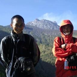 Never Stop Exploring,abaikan ketidakpastian kamu &sejuta potensimu layak bersinar.