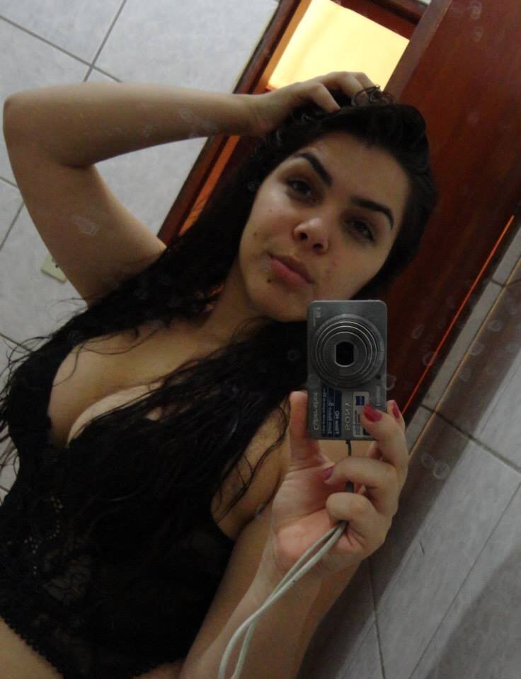 Nada é permanente nesse mundao nem mesmo os nossos probleemas..
FÉ EM DEUS QUE ELE É JUSTO..