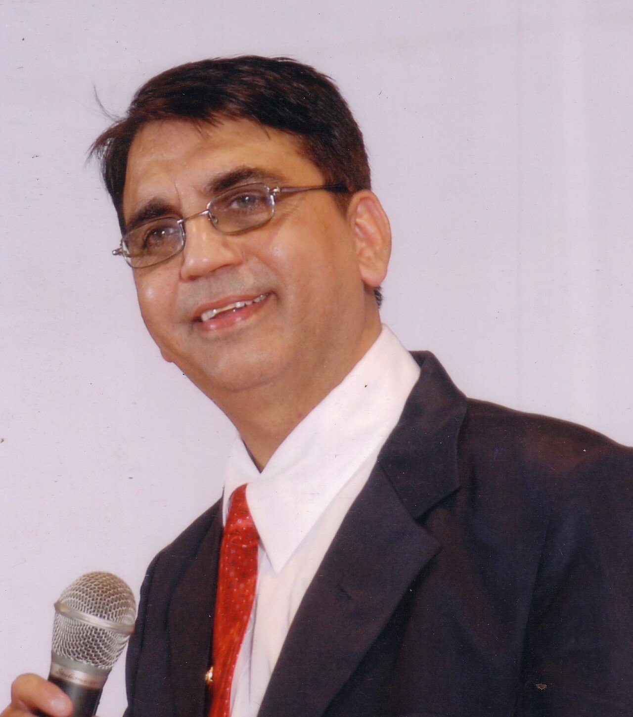 I have 30 years experience in business and now going to set up a new business on net, its about classified Ads, Trade directory of India and Online Shopping.