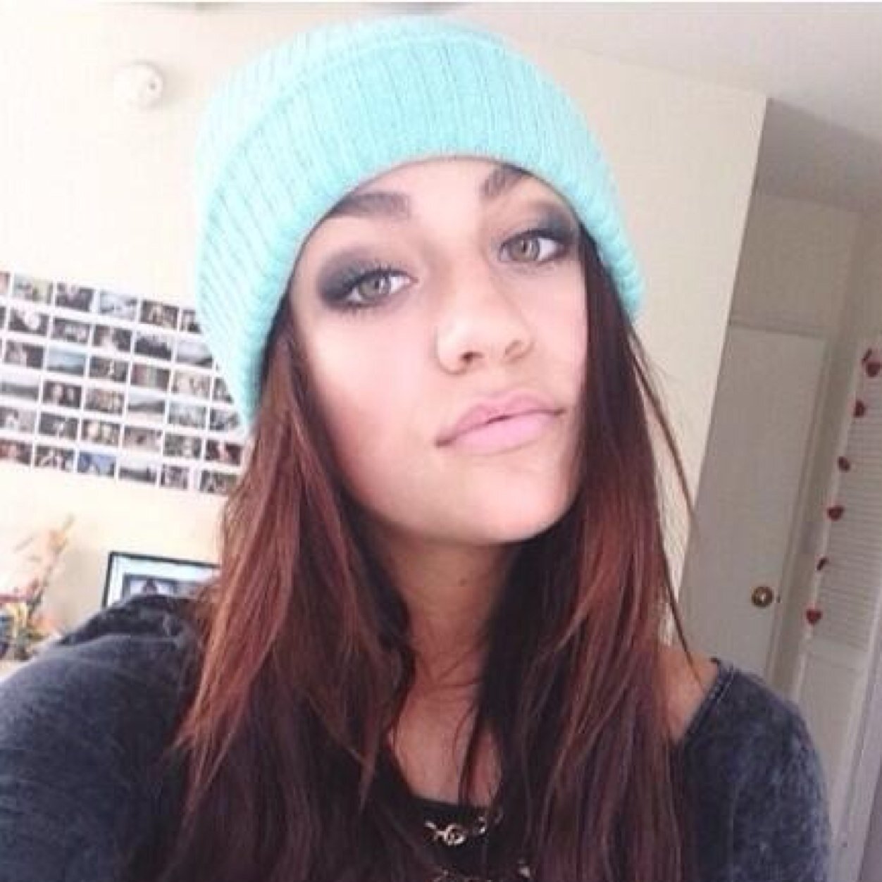 hahahhilololol's profile picture. FOLLOW MAIN ACCOUTN ✖️@omgrussett✖️