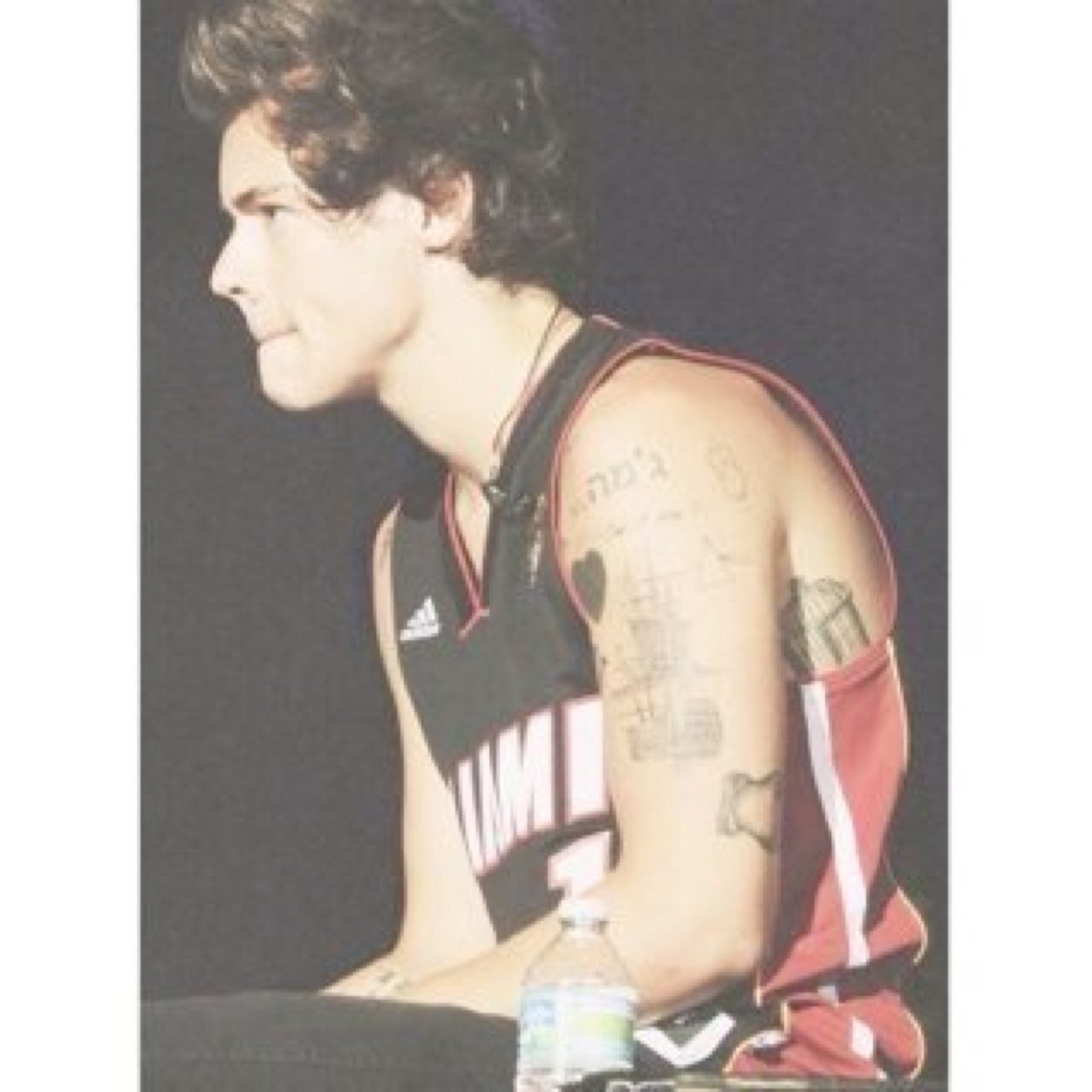 Please follow @zaynangxls :) x