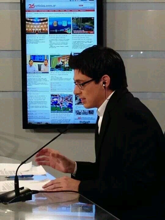 Periodista. Productor de TV. Redactor. Noticiero Canal de la Ciudad.
