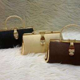 Jual berbagai macam tas, sepatu, baju,dll dgn harga bersaing. Quality control selalu kami perhatikan.Sms order: 082220408047. Cek favorite u/ liat koleksi kami.