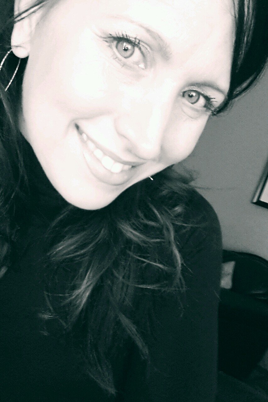 Holland17Val's profile picture. 