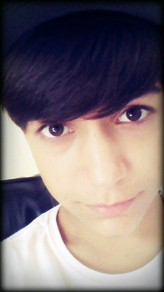 Sigo todos de volta!!! =D                                    http://t.co/2WUpyOFYXE
