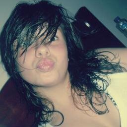 Eu que vivo com α cαbeçα nα luα, com músicα no ouvido e corαção nα bocα :)eu sou meninα e mulher, eu sei muito bem o que quero .'