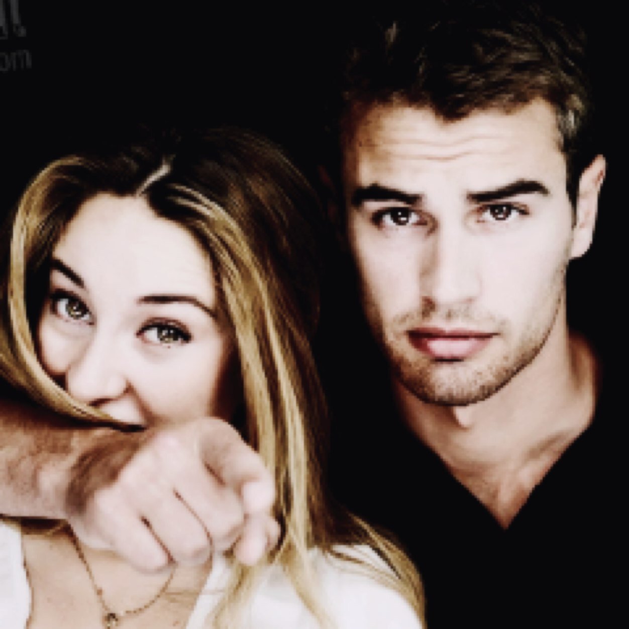 fakingthec's profile picture. Fear doesn't shut you down; it wakes you up.