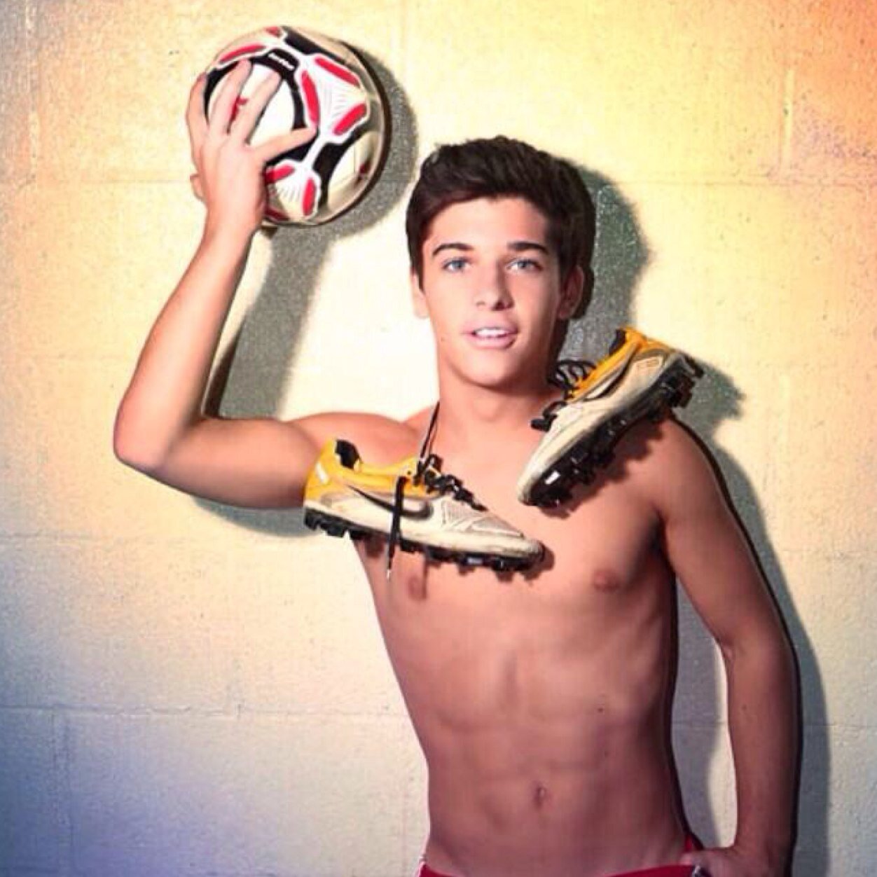 FakingSean's profile picture. 