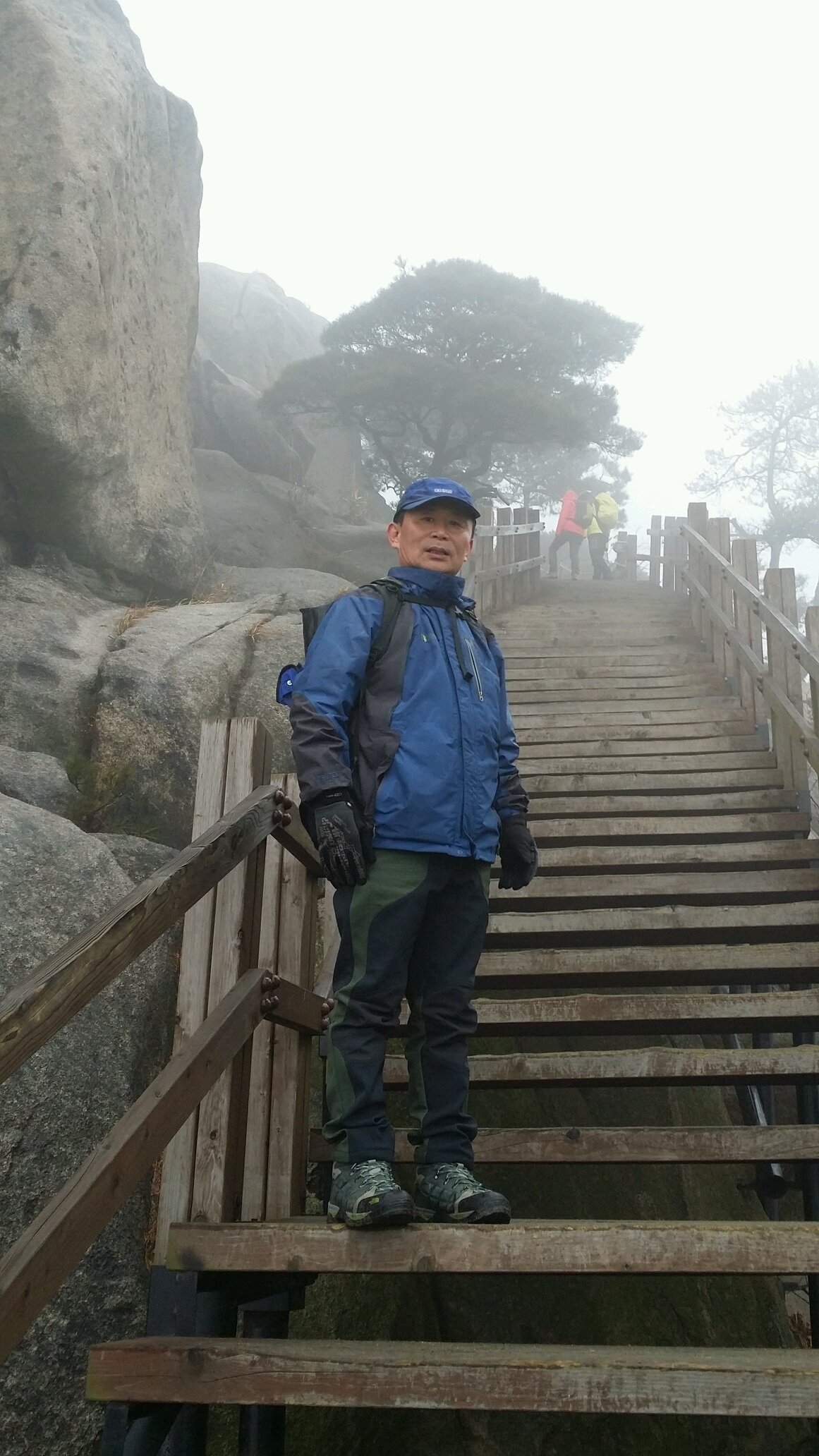 공유 하고 나눔을 배우면서
 나을 사랑 할수있는 마음의 공간으로 만들면서 
 타인을 배려 하고 양보 하는 마음을 배워 보렵니다.