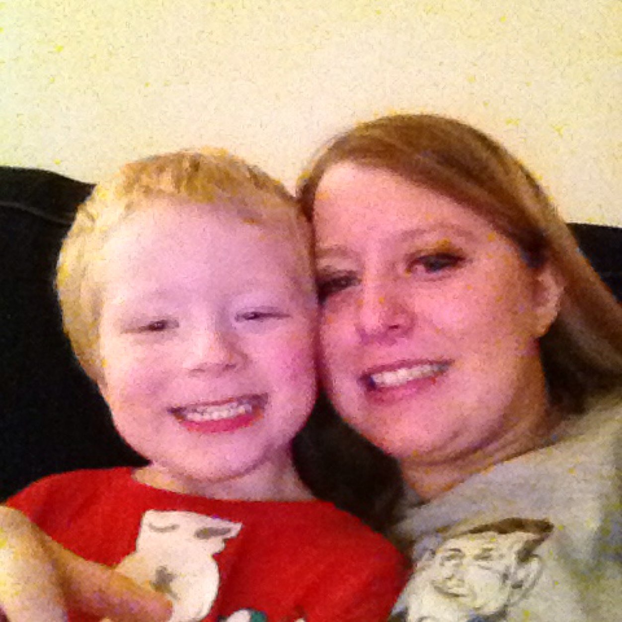 I am deedee Houston I am 23 years old I have a son he is 3 and I have a man name David Desote and he is 21