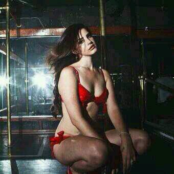 Im the Queen of Everything. ;) {Single|Roleplay|Looking}