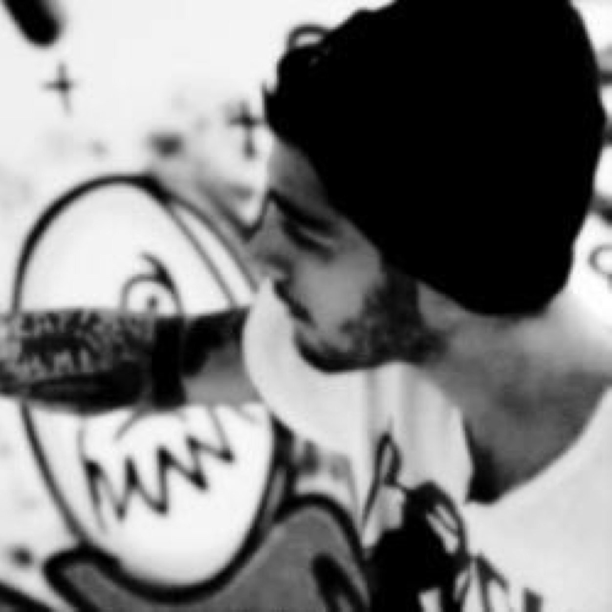Hi dont follow this account but since i followed you here could you pls follow @movadozayn im trying to reach my goal and my account got messed up ilysm ty