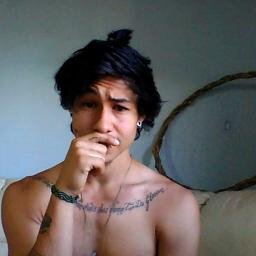 ''As pessoas passam a vida toda em busca da felicidade,sem muitas vezes saber que já à possuem basta olhar ao seu redor'' .-.