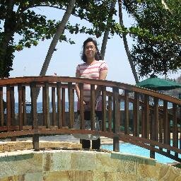 My name is Dewi , married with 2kids, stay in surabaya