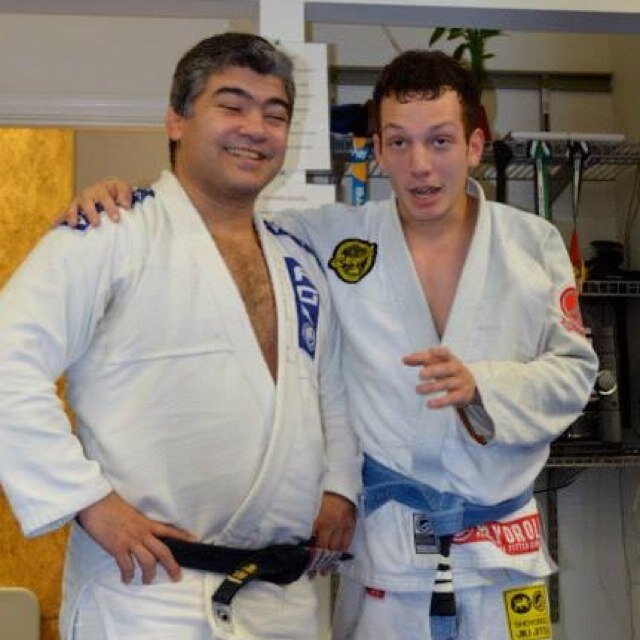 Age: 23 
Brazilian jiu jitsu practitioner 
Dream chaser 
Loving life 
Ossss!
