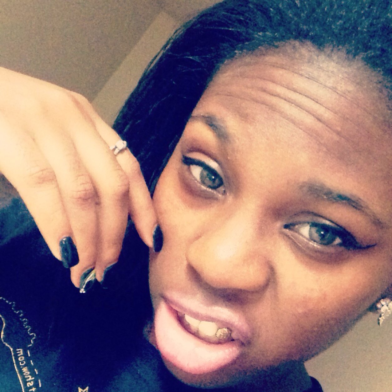 Dominique_Devve's profile picture. My name is lexie im a music artist,i sing i dance,im just a person that loves to entertain...i have my goofy side but i know when its time to be serious