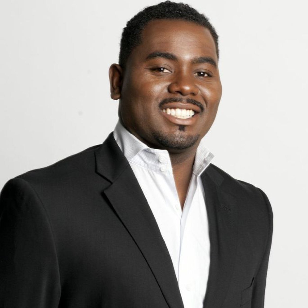 YaphetSantana's profile picture. Maś €= heureux moi