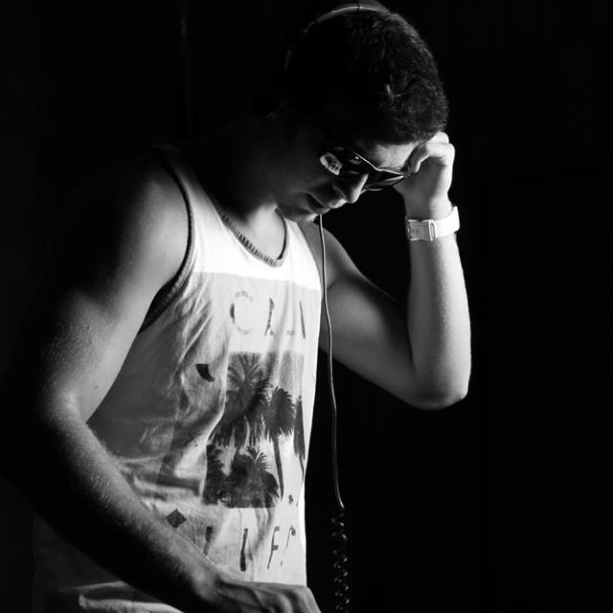 Local DJ based out of Mt Pleasant, MI. For booking information please email Lucasforche@gmail.com