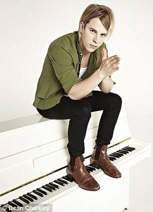 Fond of music #tom_odell #justin_bieber.......,
Loves reading novels,adventures,mountains,nature,sports....,
@leo_messi @fcb