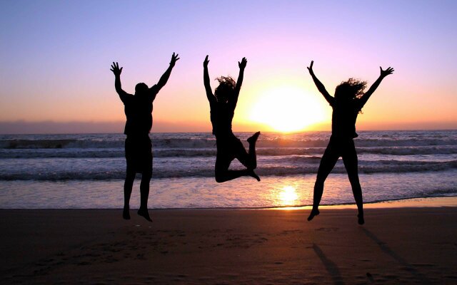 alishachakra's profile picture. Dancer,painter,adrenaline junkie,foodie.. So so crazzy for music..