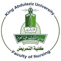 بدأ برنامج التمريض بجامعة الملك عبدالعزيز في عام ١٩٧٦ تحت مظلة كلية الطب، ثم أصبح قسما في كلية العلوم الطبية، وأصبح التمريض كلية مستقلة بذاتها في عام ٢٠١٢م.