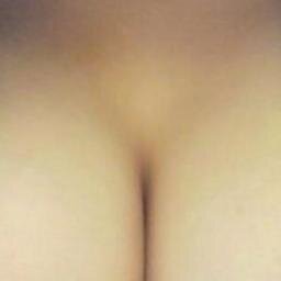 higashinoaoi's profile picture. コスプレはパンチラしてナンボでしょ。　ちがうの・・？