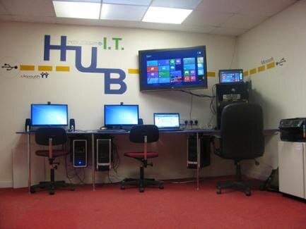 Microsoft Youth Hubs offer opportunities for young people in the UK to develop digital literacy skills. Partnership with @ukyouth and @microsoft