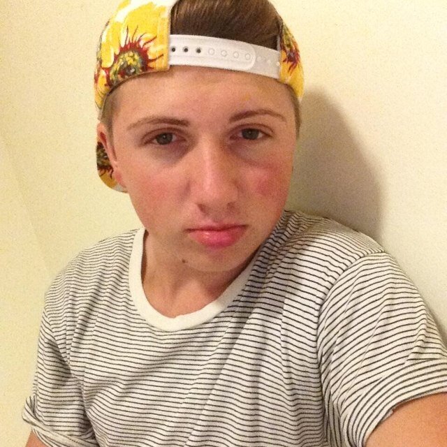 twitter dedicated to the beauty of @gaarison