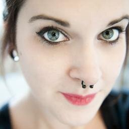 Bloggerin, Gamerin, Kosmetik, Nintendo Fangirl, Whovian, Retrogamerin, faule Studentin, ...