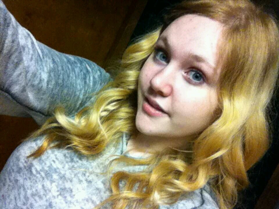 ¤ Perfectly Imperfect ¤ living life and having fun. this is a negative free account. Make the white turn to blue. Follow me ;*    kik- _50ShadesOfFuckedUp_