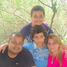 Amigo - Guerreiro - Companheiro.
E com muita fé em Deus.