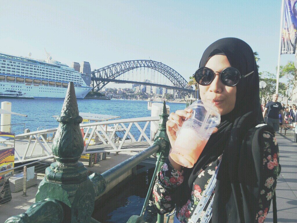 whatdhatoot's profile picture. i'll place you in my dua'. only there you can stay forever.