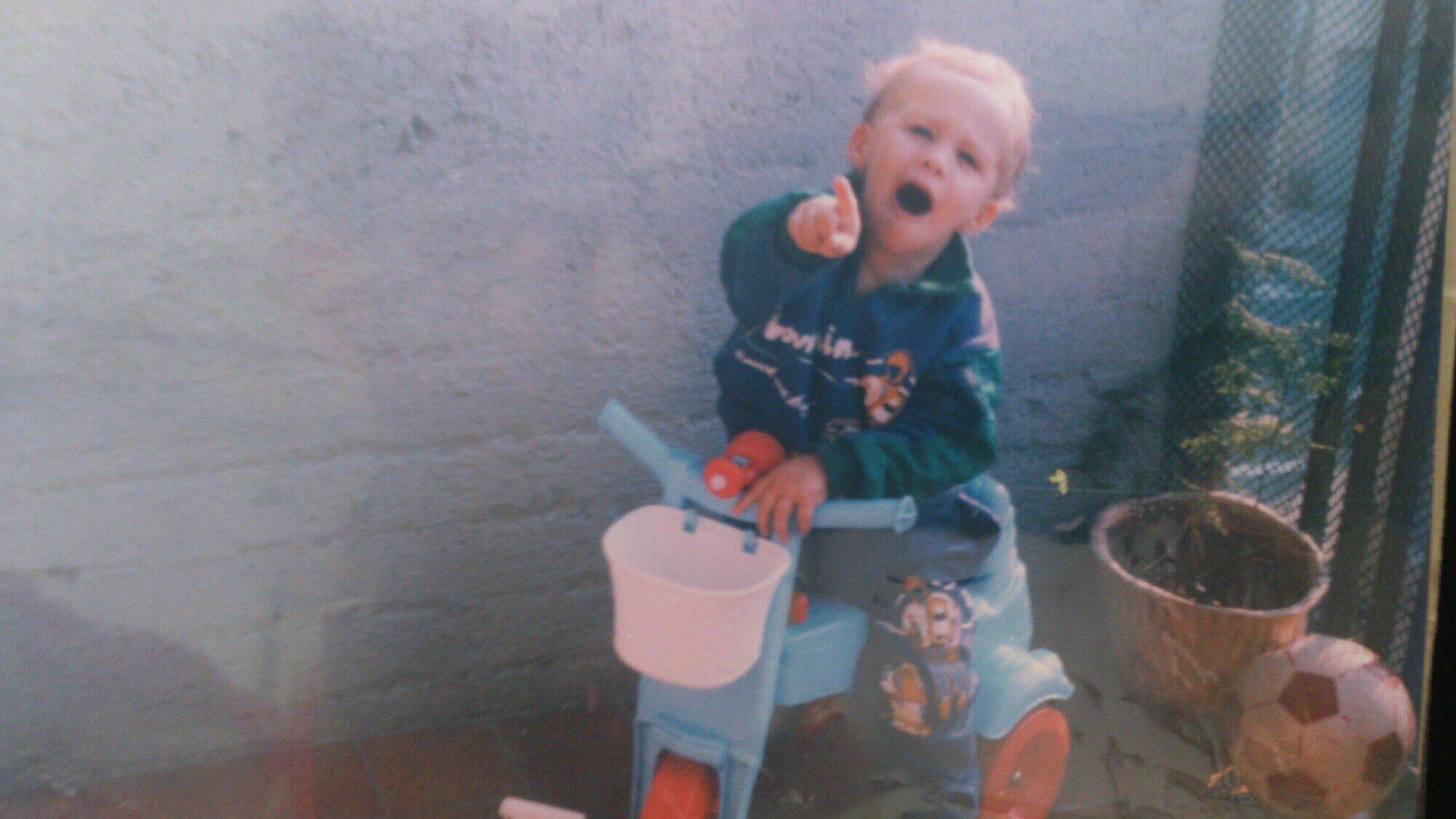 jalexls's profile picture. 